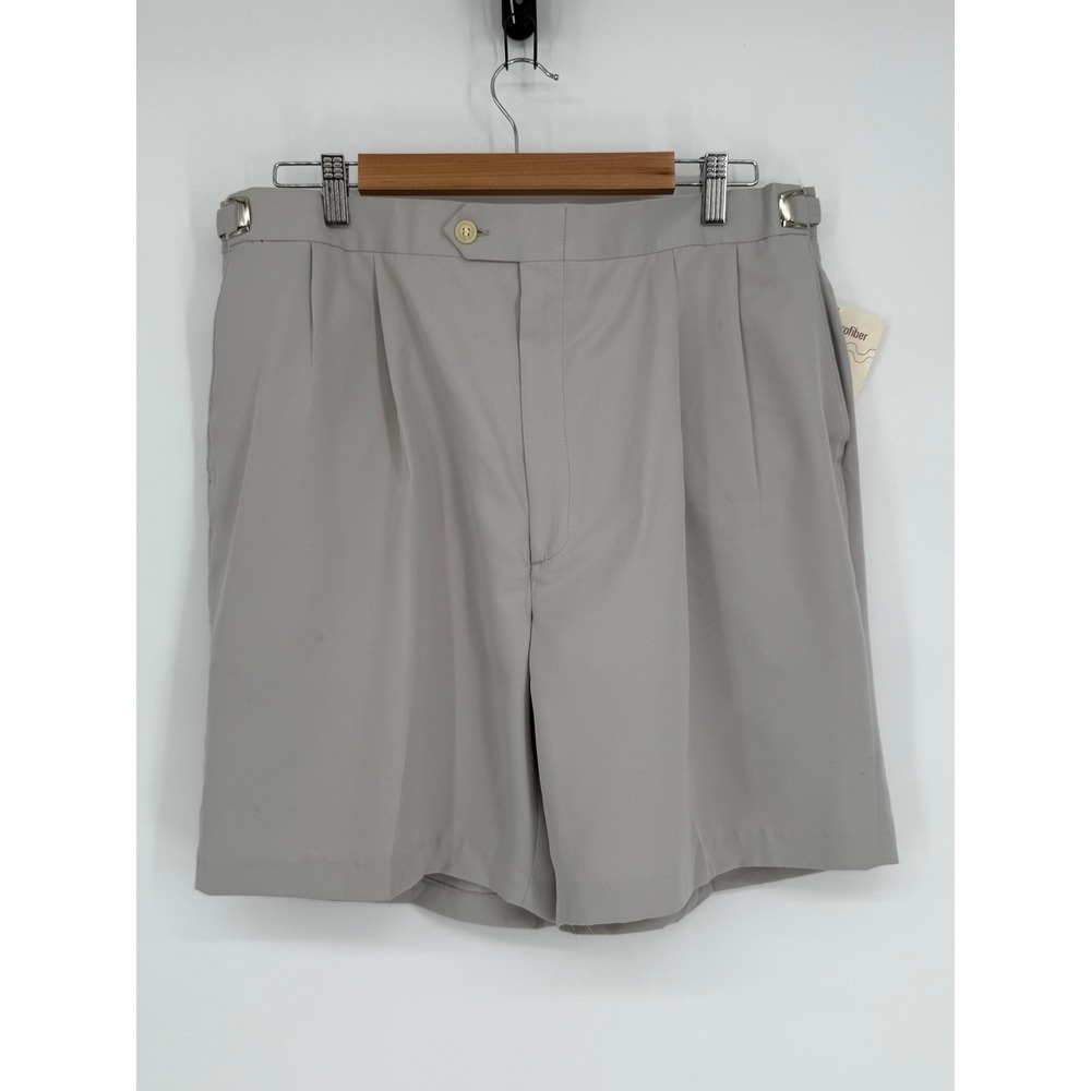 Divots Mens Pleated Shorts Golf Light‎ Gray Classic Fit Belt Loops Size 38 NWT